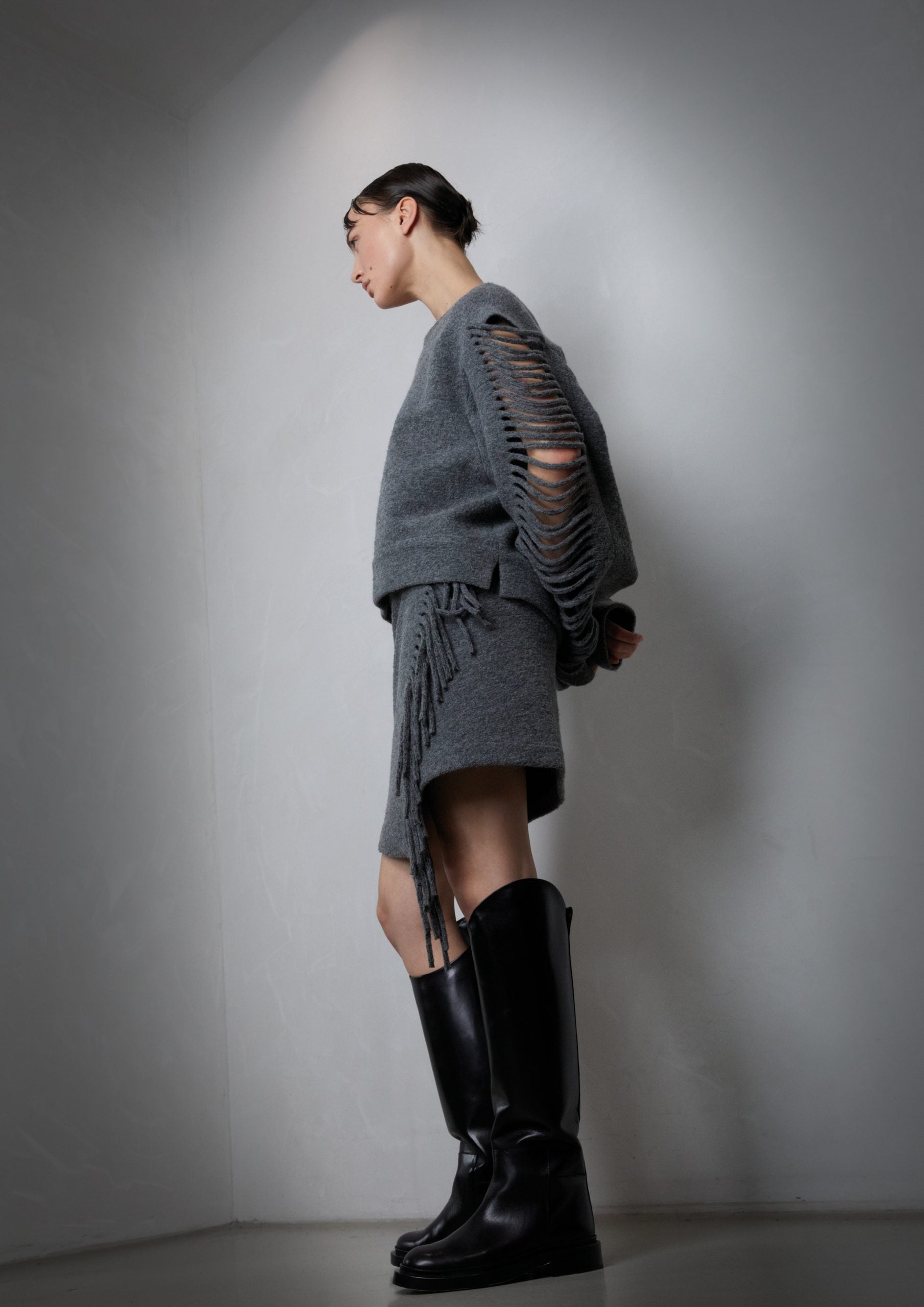 gefranster Wollpullover mit Cut-out-Detail