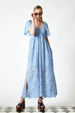 Laden Sie das Bild in den Galerie-Viewer, Kleid "CELESTE"
