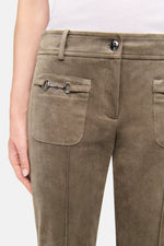 Laden Sie das Bild in den Galerie-Viewer, Hose &quot;FARAH&quot; veganem Veloursleder
