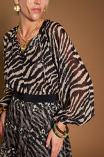 Laden Sie das Bild in den Galerie-Viewer, Seidenbluse mit Zebradruck
