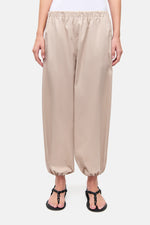 Laden Sie das Bild in den Galerie-Viewer, Ballon-Hose "BUBBLE" in Sand
