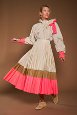 Laden Sie das Bild in den Galerie-Viewer, Taft-Plisseerock
