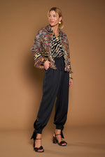 Laden Sie das Bild in den Galerie-Viewer, Tweedjacke mit aufgesetzten Taschen und Fransen
