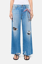 Laden Sie das Bild in den Galerie-Viewer, Jeans "PALAZZO" mit Schmuckkette
