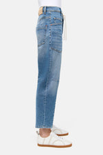 Laden Sie das Bild in den Galerie-Viewer, Jeans "OCEAN SEAM"
