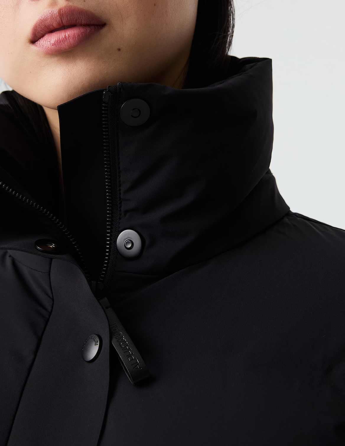 "ONAS V1.Y8.02" Daunen-Steppjacke