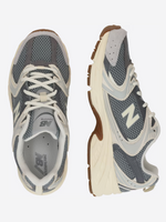 Laden Sie das Bild in den Galerie-Viewer, Sneaker &quot;U530SUB&quot; in hellgrau

