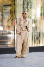 Laden Sie das Bild in den Galerie-Viewer, Top "TAKARA"
