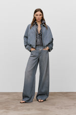 Laden Sie das Bild in den Galerie-Viewer, Jeans "TORI X"

