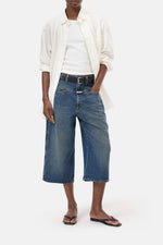 Laden Sie das Bild in den Galerie-Viewer, Baggy Denim-Shorts
