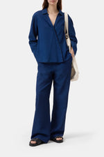 Laden Sie das Bild in den Galerie-Viewer, Jeansbluse aus reiner Baumwolle
