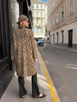Laden Sie das Bild in den Galerie-Viewer, Mantel "LEO"
