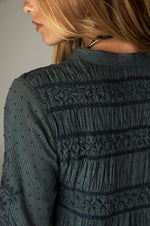 Laden Sie das Bild in den Galerie-Viewer, Bluse "DARLA"
