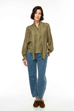 Laden Sie das Bild in den Galerie-Viewer, Bestickte Bluse "ROMANTIC"
