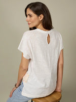Laden Sie das Bild in den Galerie-Viewer, T-Shirt "PHILIPPA C"

