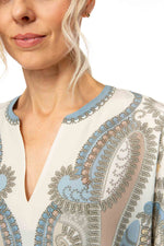 Laden Sie das Bild in den Galerie-Viewer, Seidenbluse "CRYSTAL PAISLEY"

