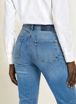 Laden Sie das Bild in den Galerie-Viewer, Straight Jeans "GINI"
