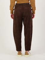 Laden Sie das Bild in den Galerie-Viewer, Cordhose &quot;EDEN&quot; in Coffee
