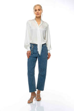 Laden Sie das Bild in den Galerie-Viewer, Schluppenbluse "SOLID SILK"
