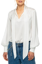 Laden Sie das Bild in den Galerie-Viewer, Schluppenbluse "SOLID SILK"
